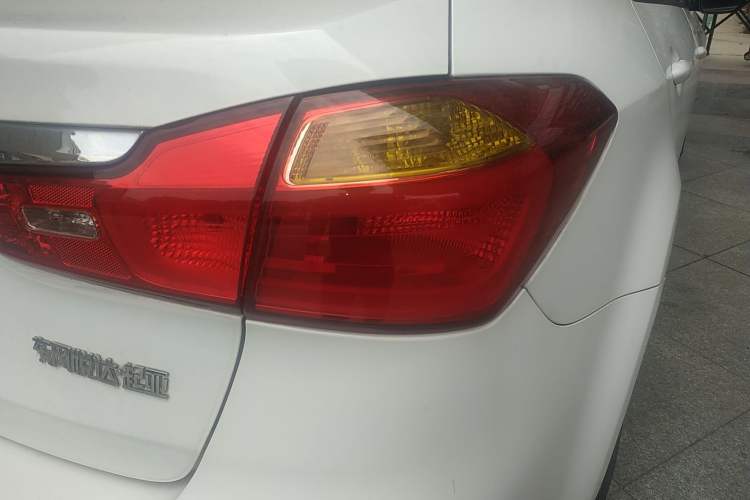 Used Kia K3 2015 1.6L Automatic GL Right Rear Taillight