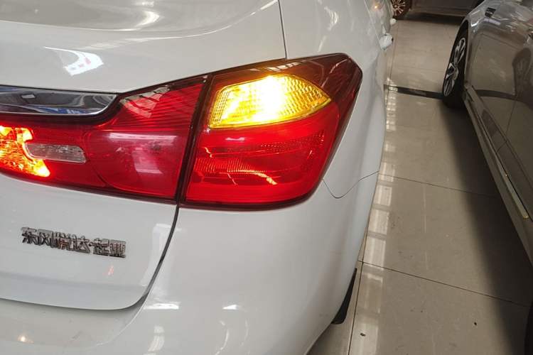 Used Kia K3 2015 1.6L Automatic GLS Right Rear Taillight