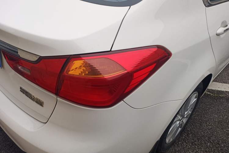 Used Kia K3 2015 1.6L Automatic GLS Right Rear Taillight