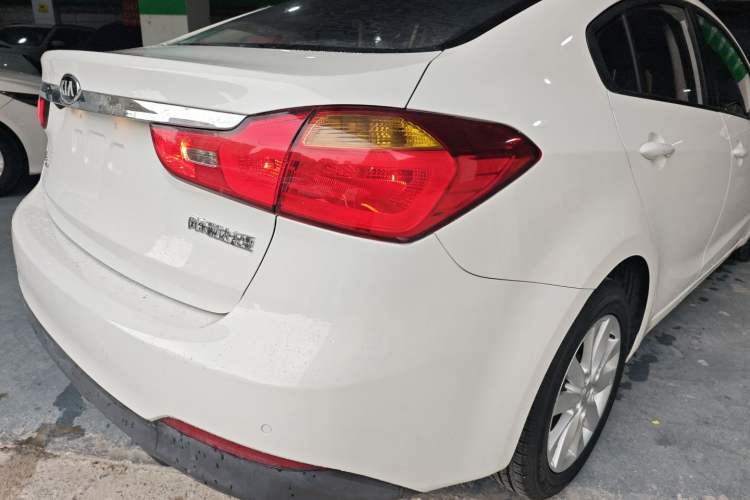 Used Kia K3 2015 1.6L Automatic GL Right Rear Taillight