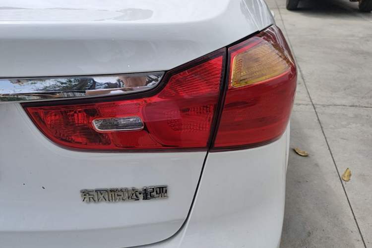 Used Kia K3 2015 1.6L Manual GLS Right Rear Taillight