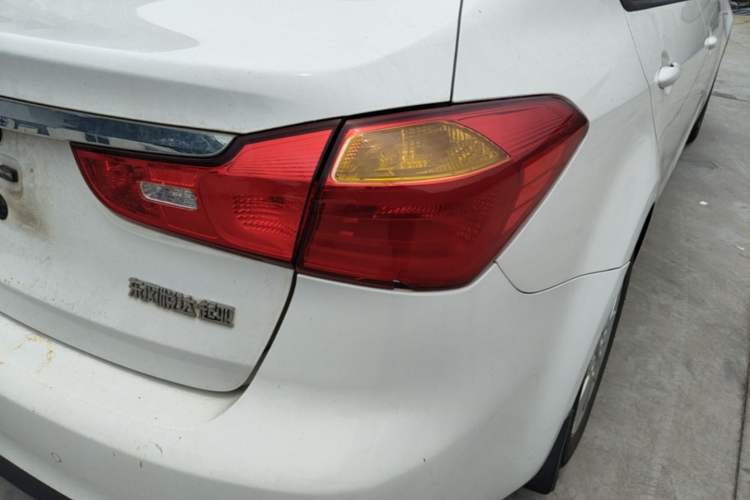 Used Kia K3 2015 1.6L Automatic GL Right Rear Taillight