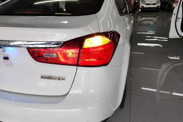 Used Kia K3 2015 1.6L Manual GLS Right Rear Taillight