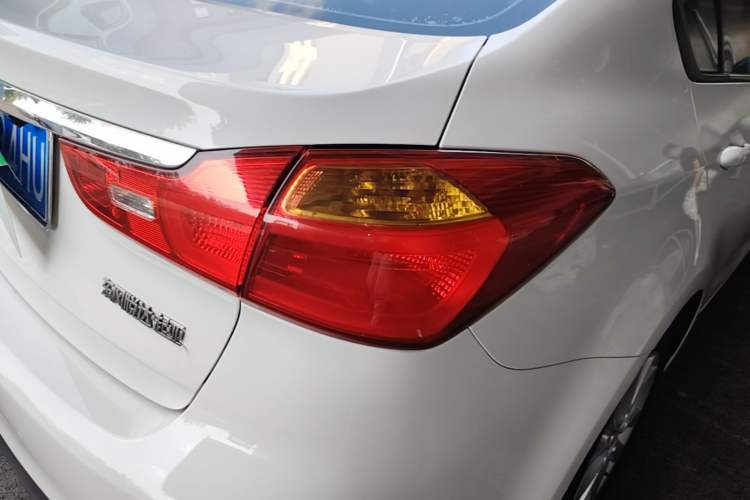 Used Kia K3 2015 1.6L Automatic GL Right Rear Taillight