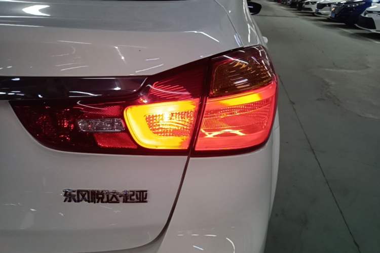Used Kia K3 2015 1.6L Automatic GLS Right Rear Taillight