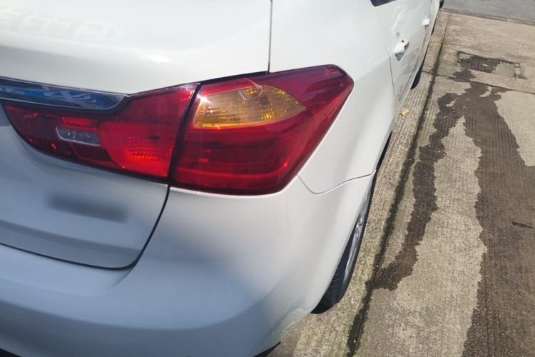 Used Kia K3 2015 1.6L Automatic GLS Right Rear Taillight