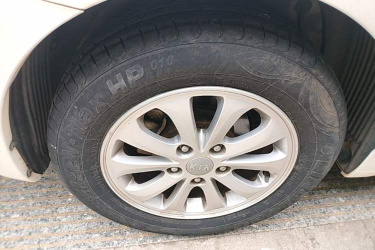 Used Kia K3 2015 1.6L Manual GL Right Rear Wheel Hub