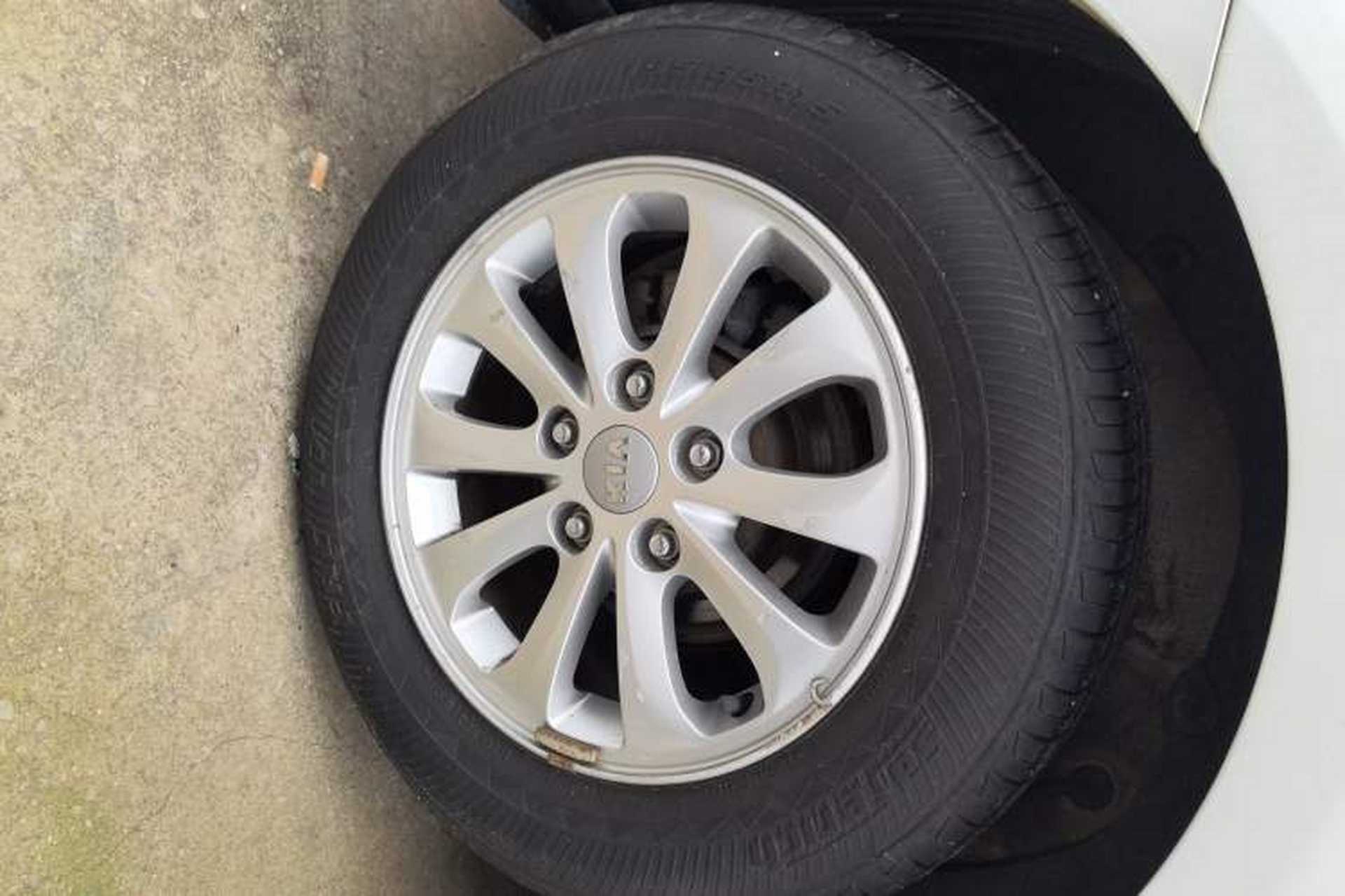 Used Kia K3 2015 1.6L Manual GL Right Rear Wheel Hub