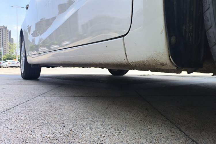 Used Kia K3 2015 1.6L Automatic GL Right Side Sill
