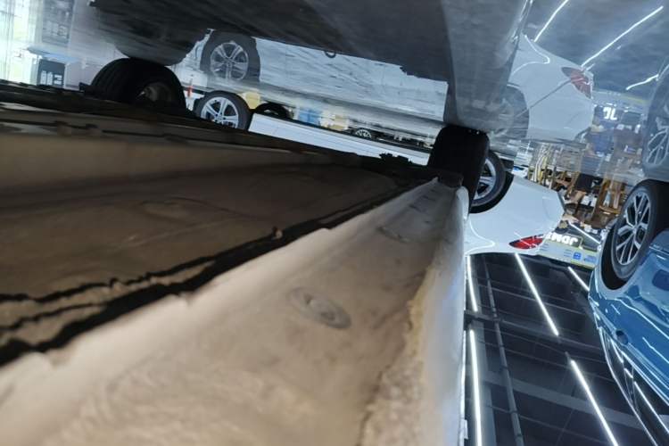 Used Kia K3 2015 1.6L Automatic GL Right Side Sill