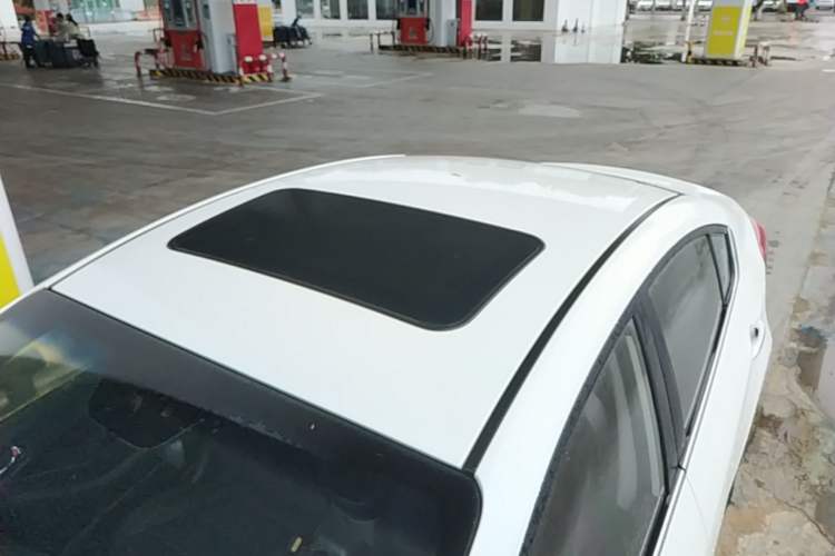 Used Kia K3 2015 1.6L Automatic DLX Roof