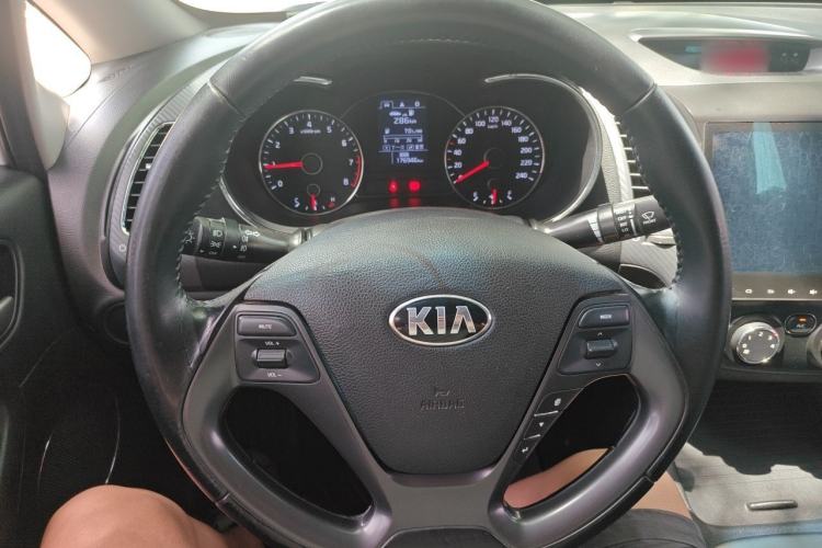 Used Kia K3 2015 1.6L Manual GLS Steering Wheel