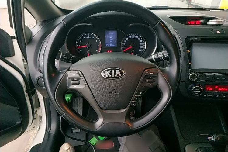 Used Kia K3 2015 1.6L Automatic DLX Steering Wheel