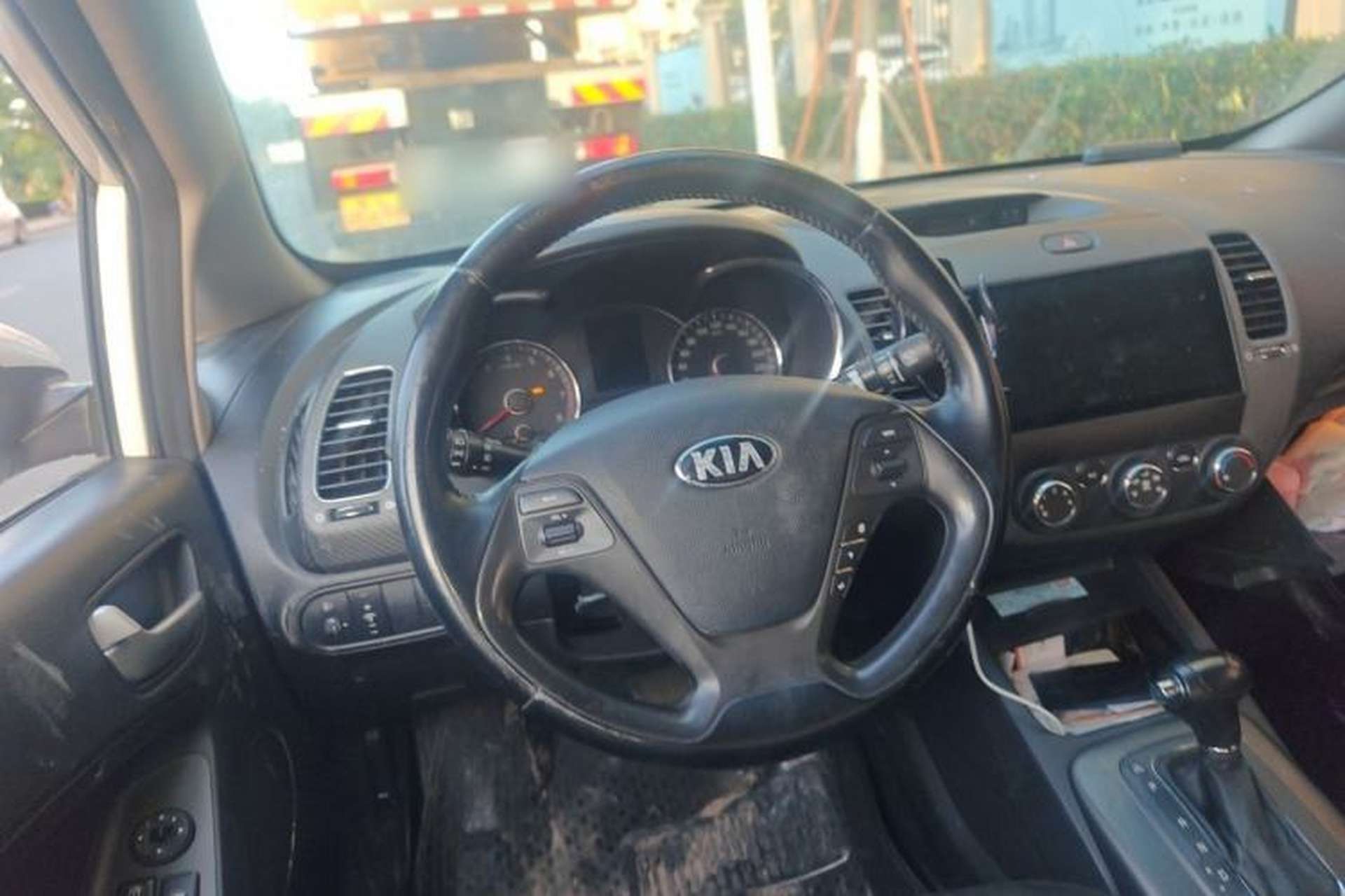 Used Kia K3 2015 1.6L Automatic GLS Steering Wheel