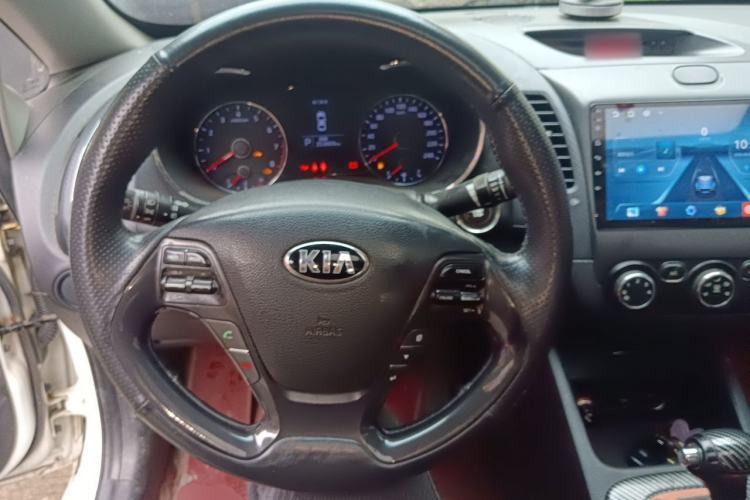 Used Kia K3 2015 1.6L Automatic GLS Steering Wheel