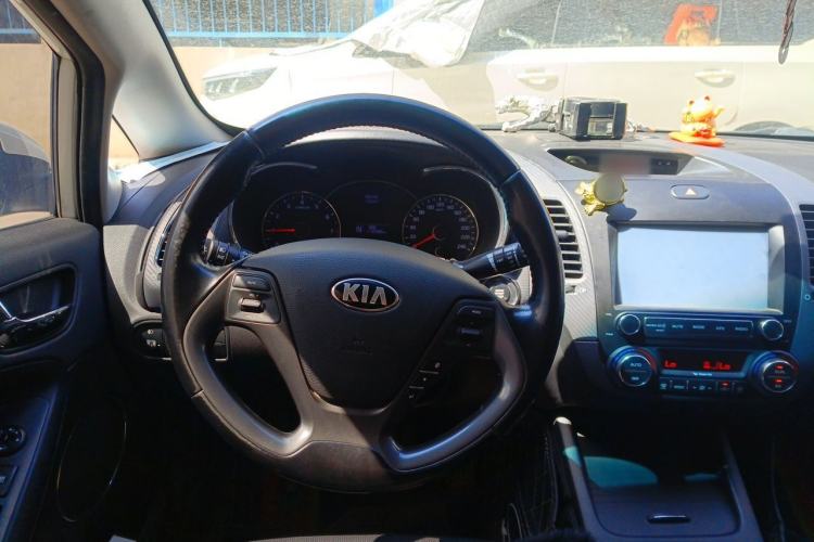 Used Kia K3 2015 1.6L Automatic DLX Steering Wheel