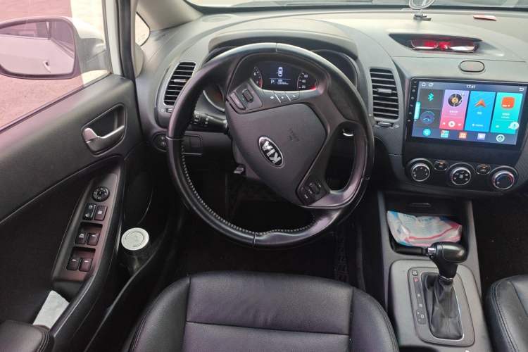 Used Kia K3 2015 1.6L Automatic GLS Steering Wheel