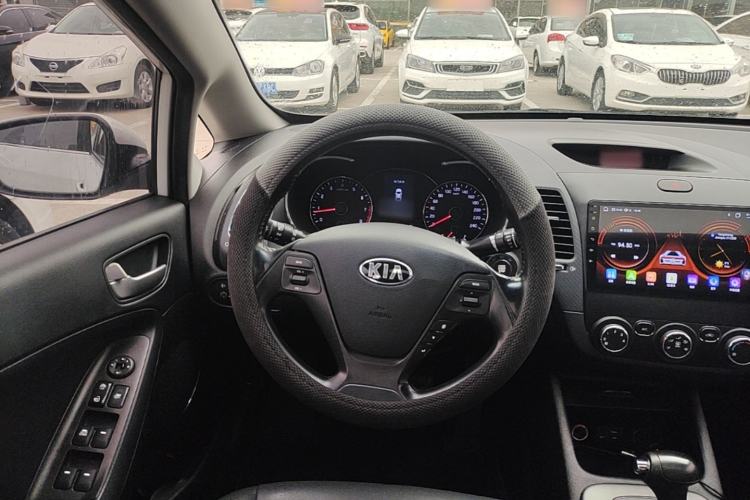 Used Kia K3 2015 1.6L Automatic GLS Steering Wheel