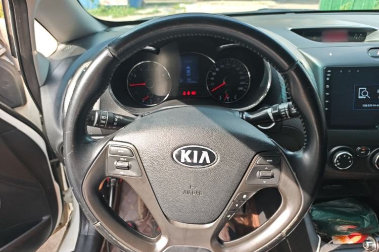 Used Kia K3 2015 1.6L Automatic GLS Steering Wheel