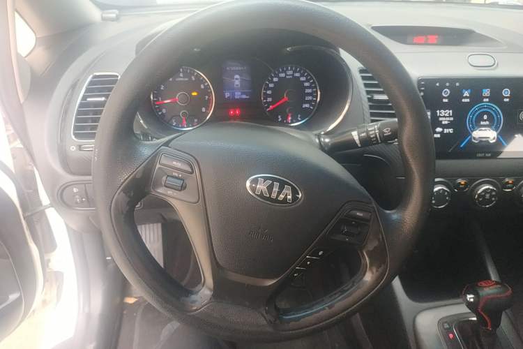 Used Kia K3 2015 1.6L Automatic GL Steering Wheel