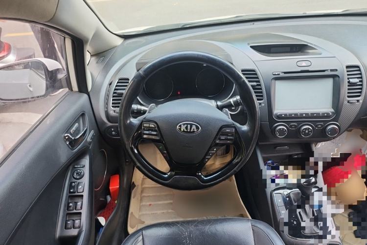 Used Kia K3 2015 1.6L Automatic GLS Steering Wheel