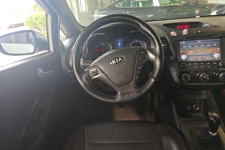 Used Kia K3 2015 1.6L Manual GLS Steering Wheel