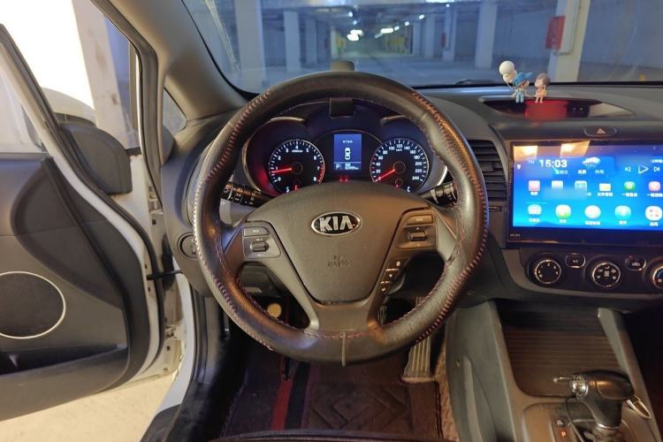 Used Kia K3 2015 1.6L Automatic GLS Steering Wheel