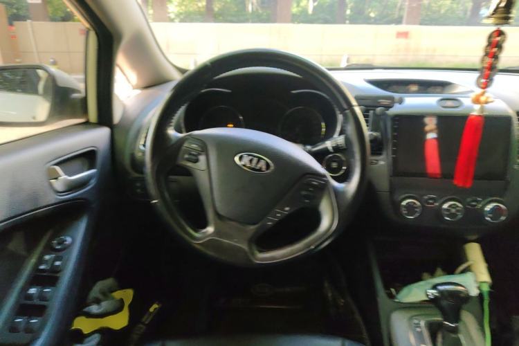 Used Kia K3 2015 1.6L Automatic GLS Steering Wheel