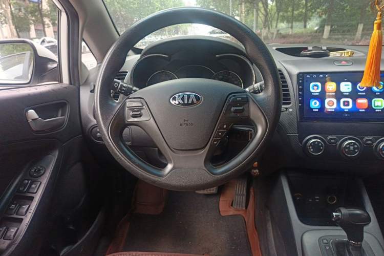 Used Kia K3 2015 1.6L Automatic GL Steering Wheel