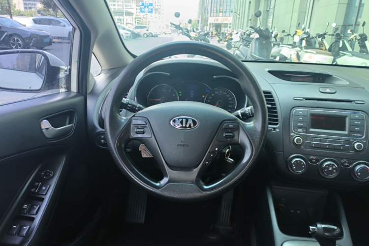 Used Kia K3 2015 1.6L Automatic GL Steering Wheel