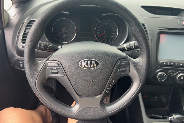 Used Kia K3 2015 1.6L Automatic GL Steering Wheel