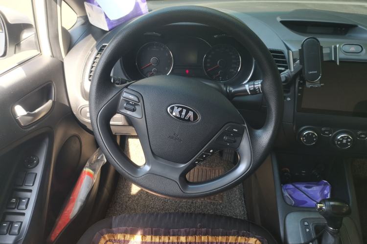 Used Kia K3 2015 1.6L Automatic GL Steering Wheel
