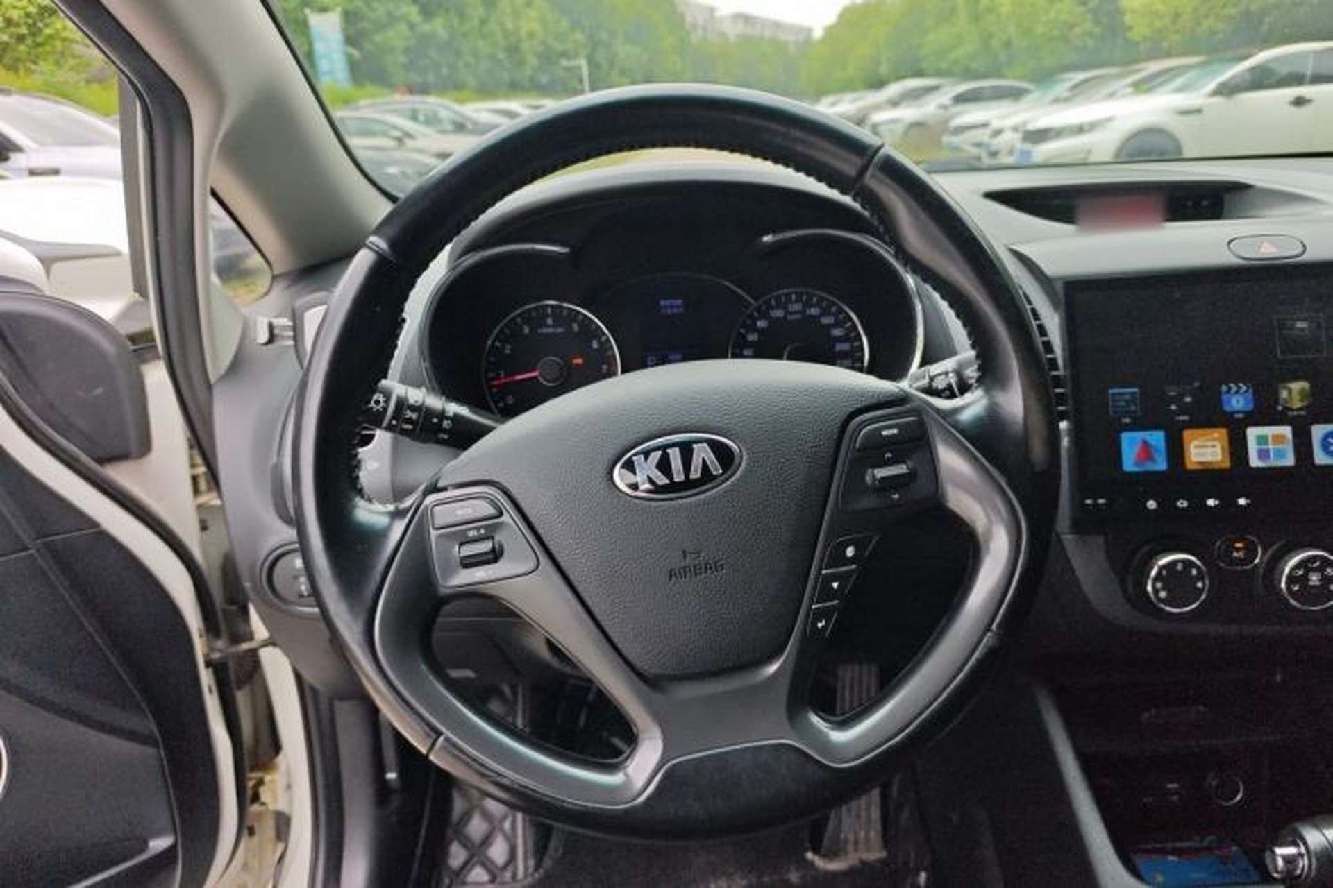 Used Kia K3 2015 1.6L Automatic GLS Steering Wheel