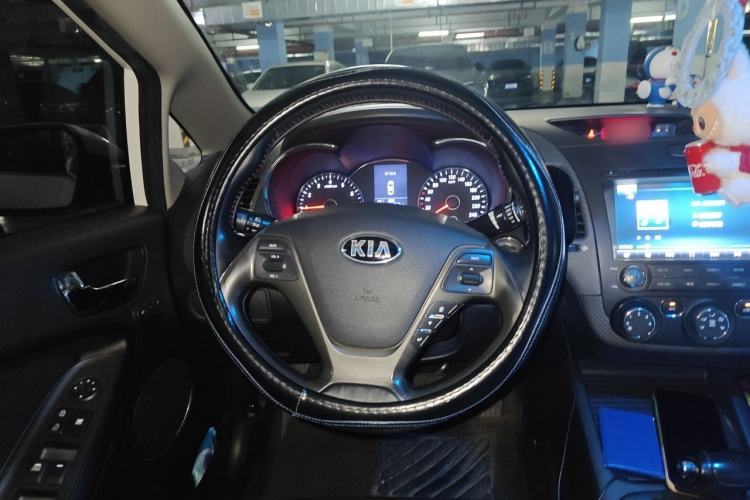 Used Kia K3 2015 1.6L Automatic GLS Steering Wheel