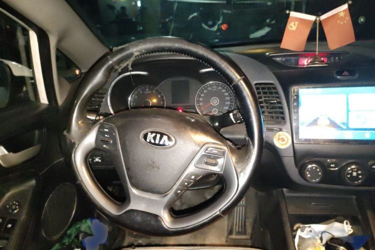 Used Kia K3 2015 1.6L Manual GLS Steering Wheel