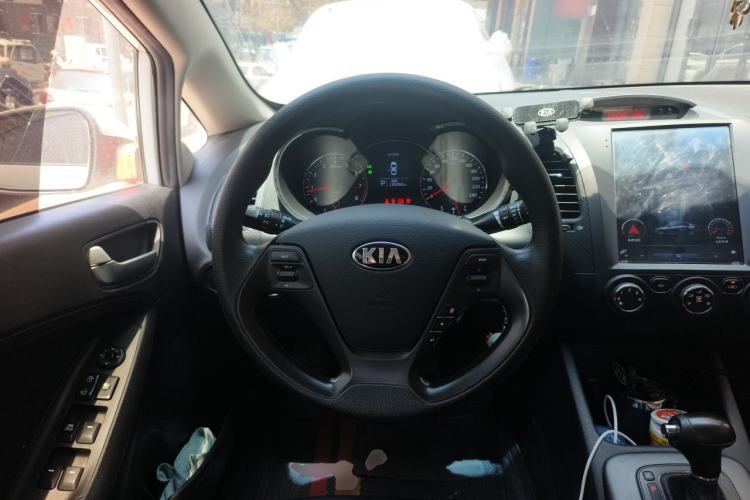 Used Kia K3 2015 1.6L Automatic GL Steering Wheel