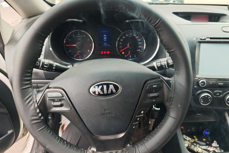 Used Kia K3 2015 1.6L Manual GLS Steering Wheel