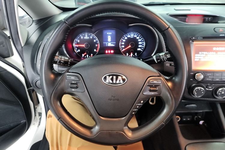 Used Kia K3 2015 1.6L Manual GLS Steering Wheel