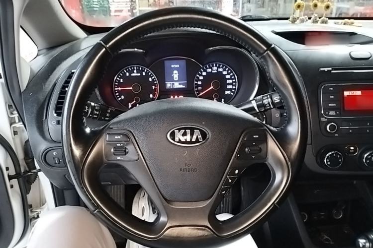 Used Kia K3 2015 1.6L Automatic GLS Steering Wheel
