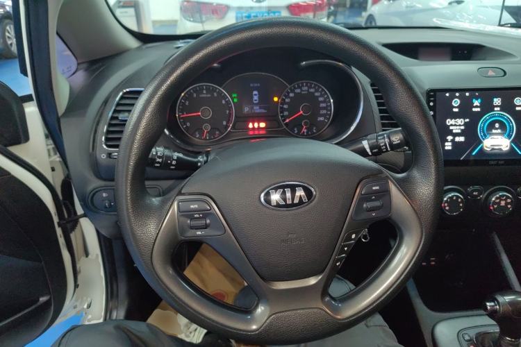 Used Kia K3 2015 1.6L Automatic GL Steering Wheel