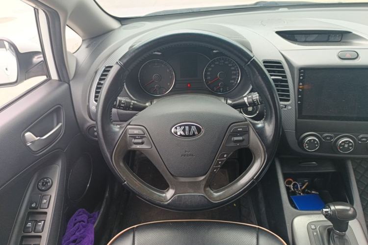Used Kia K3 2015 1.6L Automatic GLS Steering Wheel