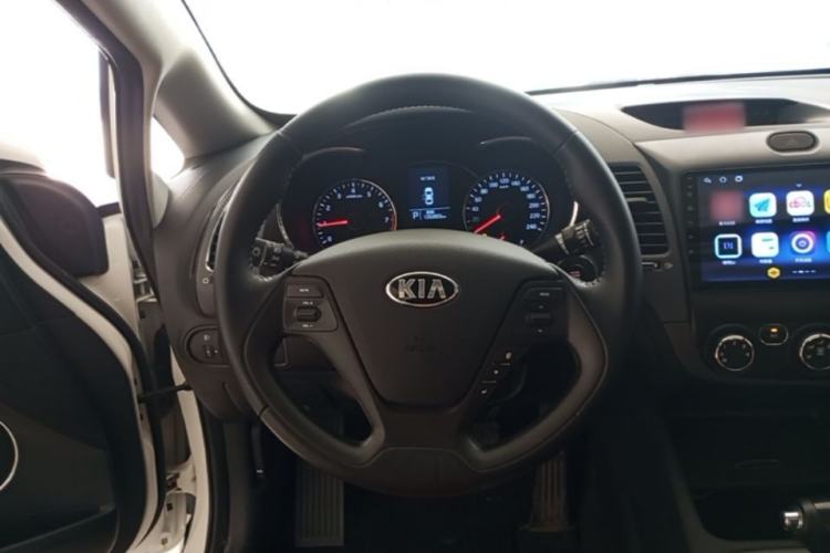 Used Kia K3 2015 1.6L Automatic GLS Steering Wheel