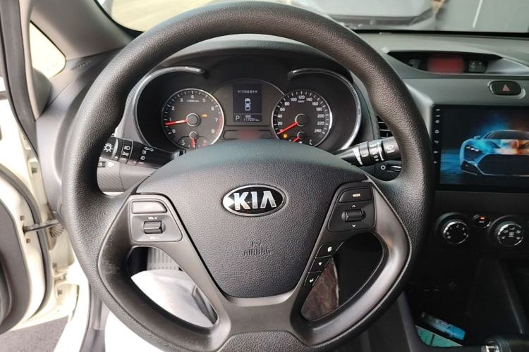 Used Kia K3 2015 1.6L Automatic GL Steering Wheel