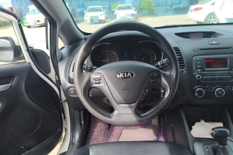 Used Kia K3 2015 1.6L Automatic GL Steering Wheel