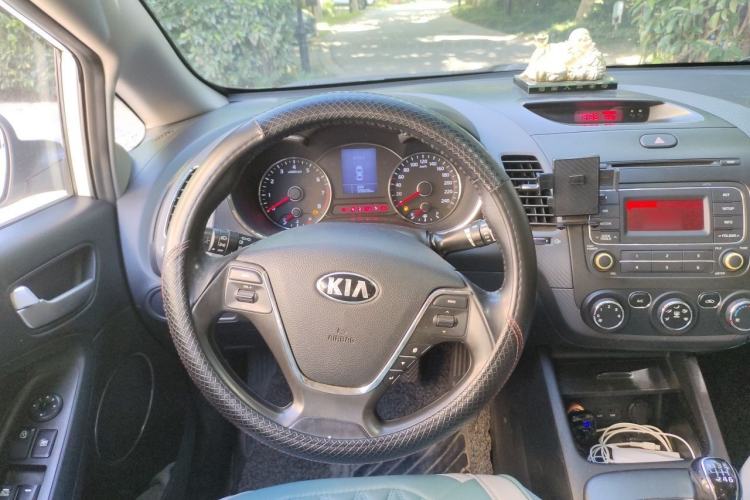 Used Kia K3 2015 1.6L Manual GLS Steering Wheel