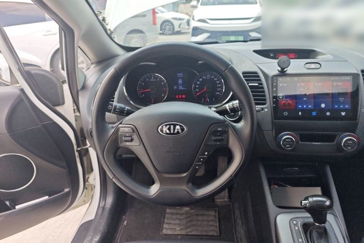 Used Kia K3 2015 1.6L Automatic DLX Steering Wheel