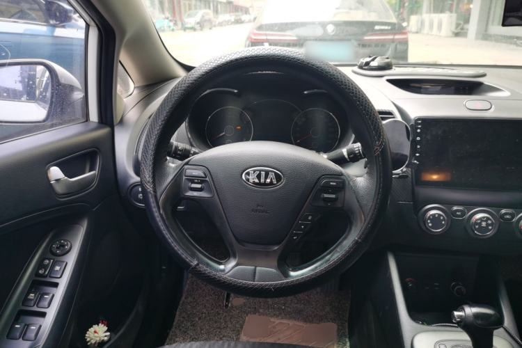 Used Kia K3 2015 1.6L Automatic GL Steering Wheel
