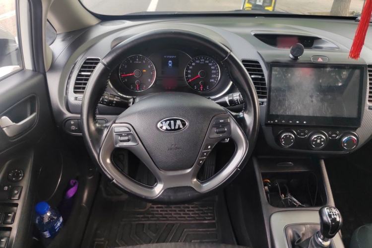 Used Kia K3 2015 1.6L Manual GLS Steering Wheel