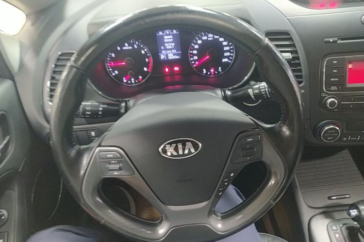 Used Kia K3 2015 1.6L Automatic DLX Steering Wheel