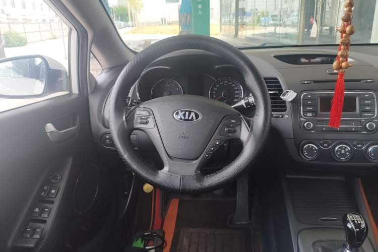 Used Kia K3 2015 1.6L Manual GLS Steering Wheel